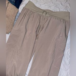 CALIA BY CARRIE UNDERWOOD - TAN - MEDIUM * RARELY WORN